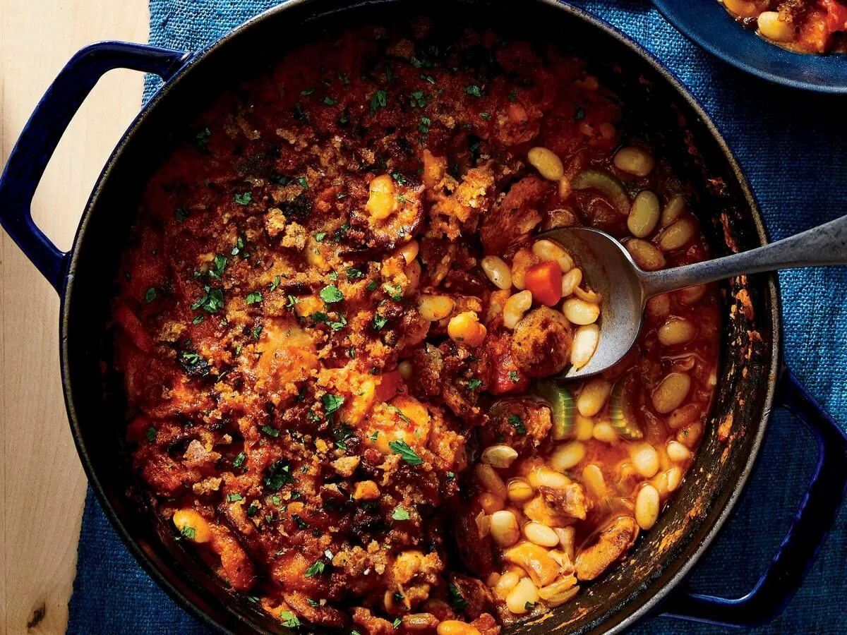 Косуле блюдо рецепт с фото Place beans in a Dutch oven. Add water to cover by 2 inches; stir in bay leaves.