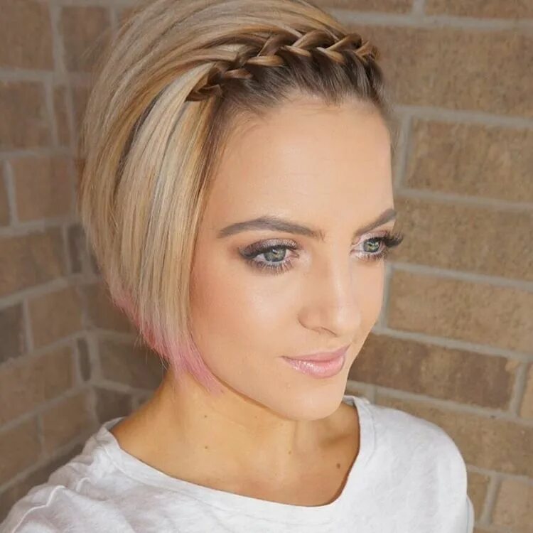 Косы на боб каре фото Waterfall braided bangs tutorial is up on my channel if you haven't seen it yet!