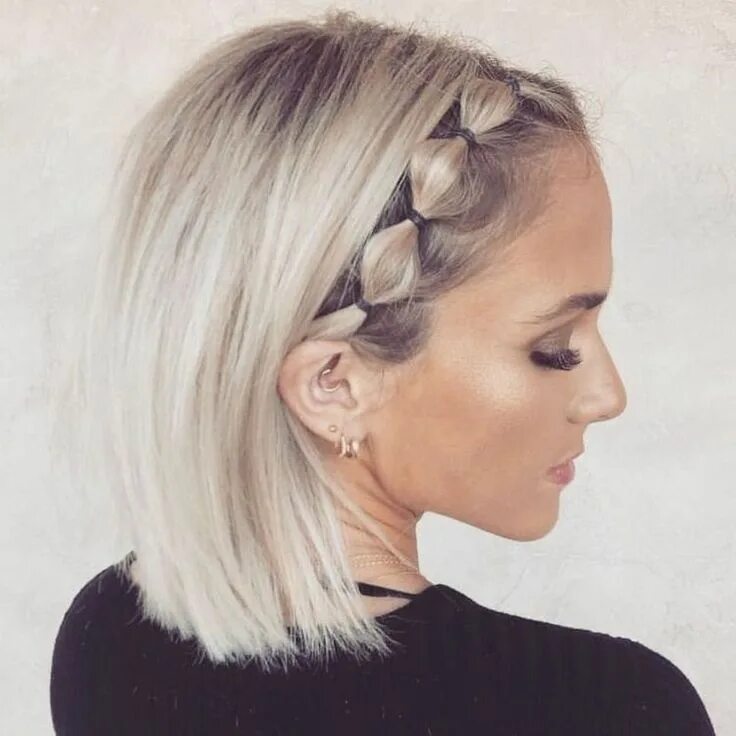Косы на боб каре фото ✧--pinterest @laurengaritee ✧-- Coiffures mignonnes, Coiffure courte, Coiffure f