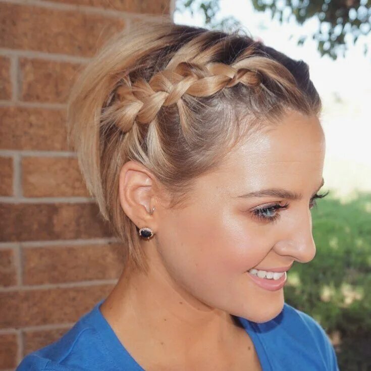 Косы на челку короткие волосы фото Pigtail' dutch braids! #shorthairstyles #bobundercut #shorthairinspo Haircuts fo