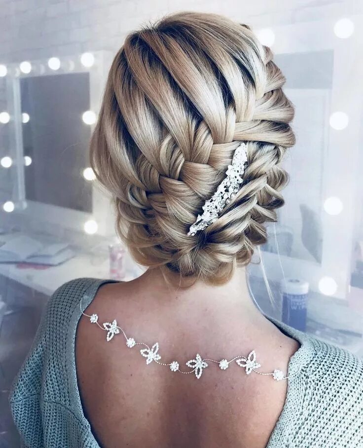 Косы плетение прически фото Pin by Monika Nagy on Wedding Planner Hair styles, Short bobs with bangs, Hair b