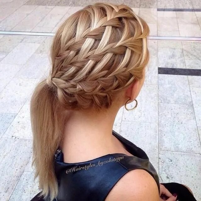 Косы прически на средний длины волос fecbek official on Twitter Hairstyle, Cool hairstyles, Long hair styles