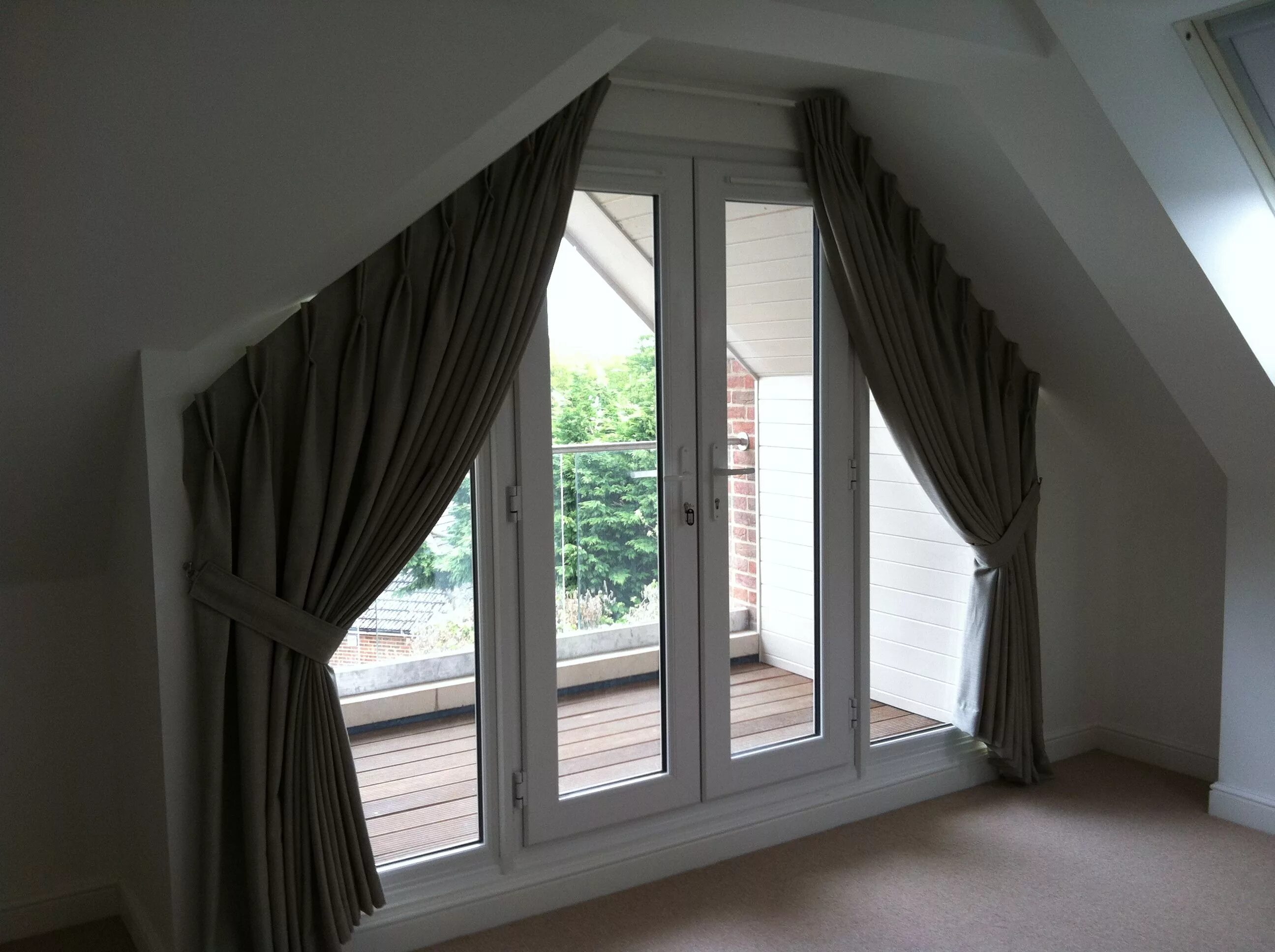 Косые окна фото another double pleat curtain for a triangular window, House interior, Curtains, 