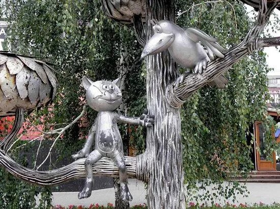 Кот лизюкова воронеж фото Котенок с улицы Лизюкова в новом наряде - Picture of Monument to the Kitten from