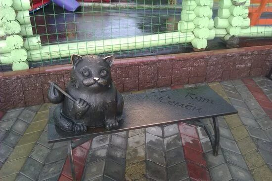 Кот семен фото настоящего кота Рядом с Котом можно присесть и сфотографироваться. - Picture of Semyon the Cat M