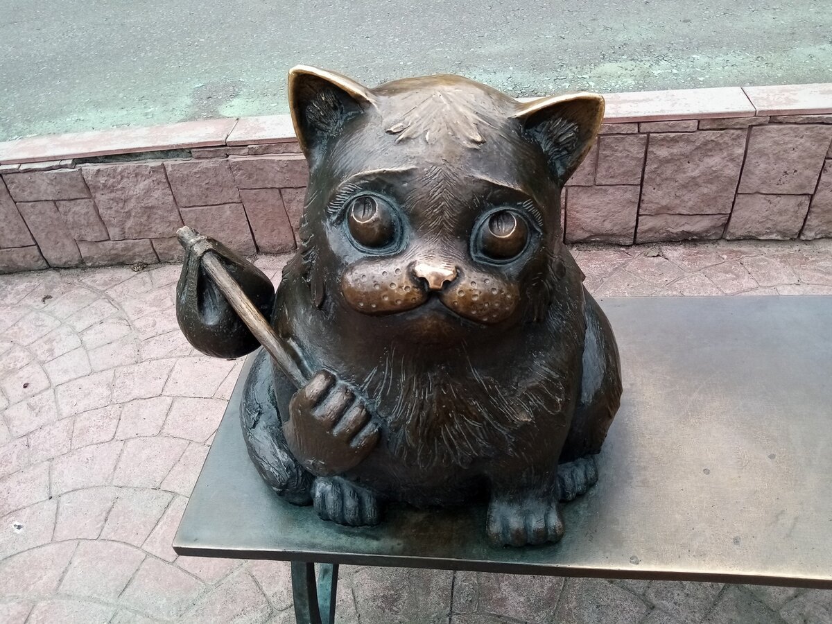 Кот семен мурманск история фото Кот-путешественник, которому поставили памятник колея Сатурна Дзен
