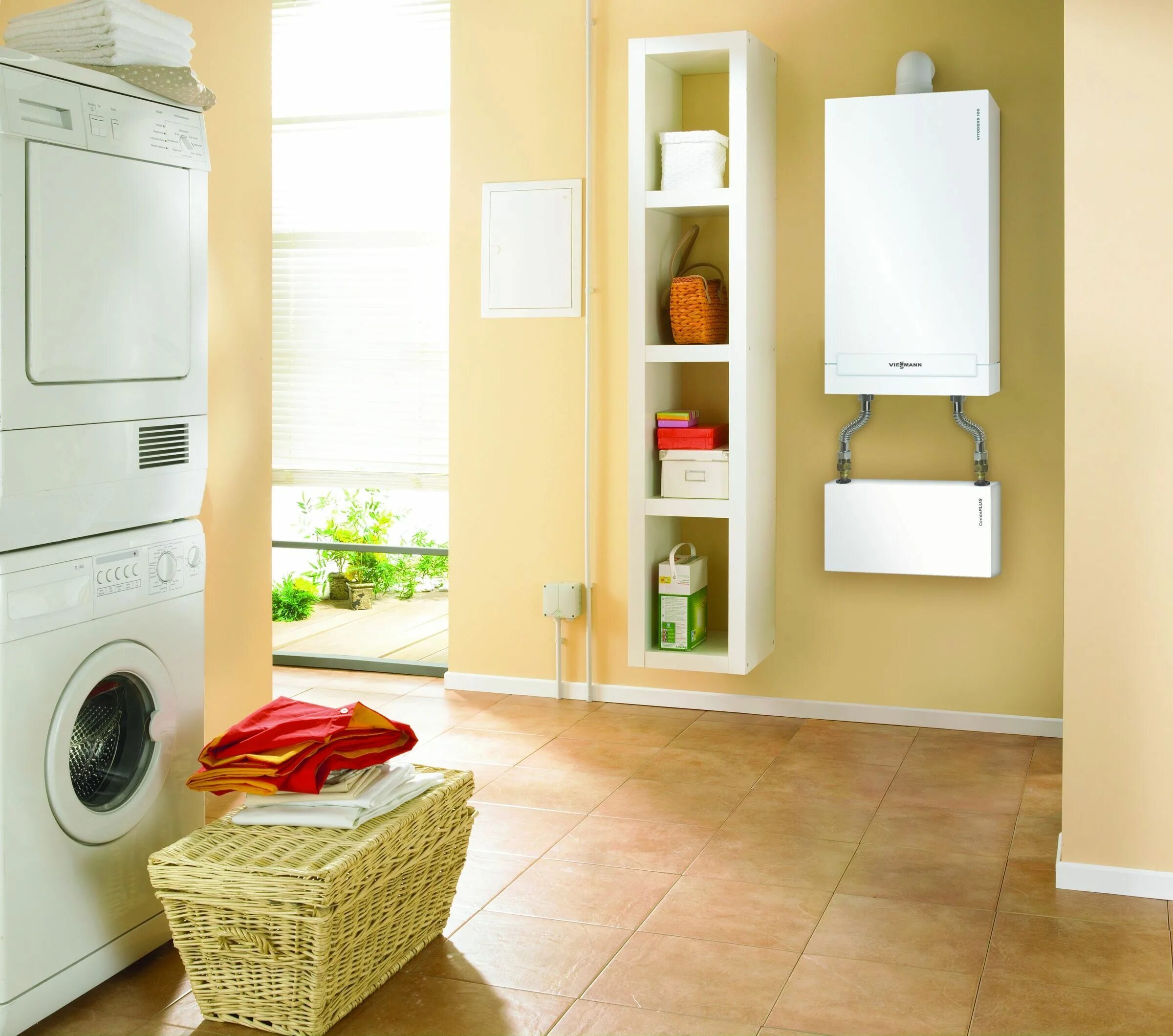 Котел настенный в частном доме фото Viessmann Vitodens 100 Gas Fired Wallhung: Space Saving, 95% Efficient. Direct V