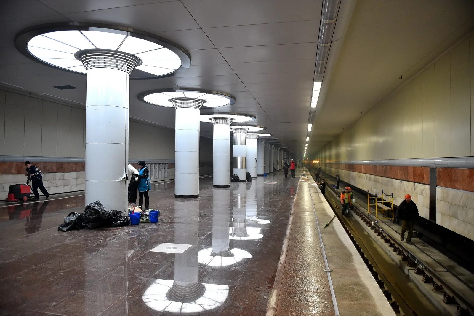 Котельники станция метро фото Завершаются отделочные работы на станции метро "Котельники" Таганско-Краснопресн