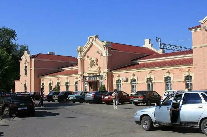 Котельниково волгоградская область фото Zheleznodorozhnaya stantsiya Kotelnikovo, railroad station, Russia, Volgograd Re