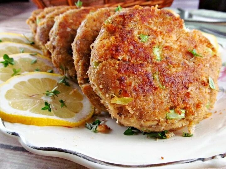 Котлеты с горбуши рецепт фото пошагово Экономный рецепт вкусных котлет из горбуши. cucumber&tomato Дзен