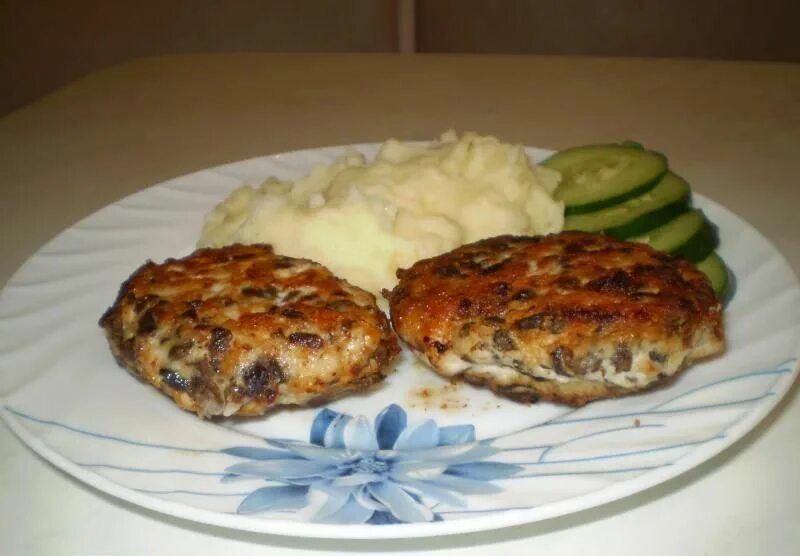Котлеты с грибами с фото пошагово Котлеты куриные с грибами Recipe Cooking, Food, Turkey dishes