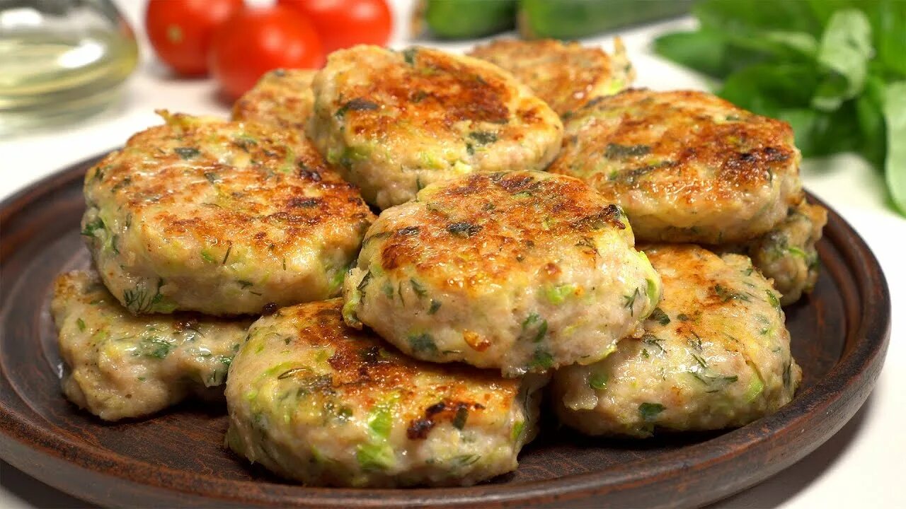 Котлеты с кабачков рецепт с фото Сочные и нежные КУРИНЫЕ КОТЛЕТЫ С КАБАЧКАМИ. Пора приготовить! Рецепт от Всегда 