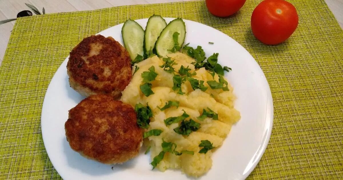 Котлеты с картофельным пюре фото пошаговое Вкусные и сочные домашние котлеты - пошаговый рецепт с фото. Автор рецепта Светл