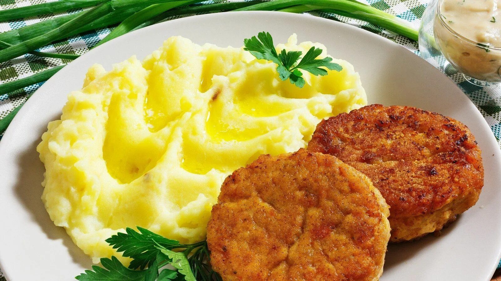 Котлеты с картофельным пюре фото пошаговое Бизнес Ланчи с бесплатной доставкой - Крым Ланч