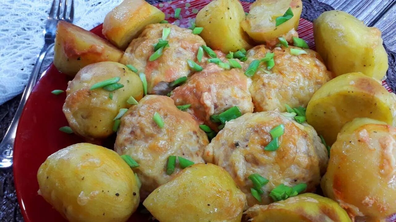 Котлеты с картошкой в духовке фото Классный Рецепт Вкусного Ужина в Духовке (Картошка с Котлетами в Духовке) - YouT