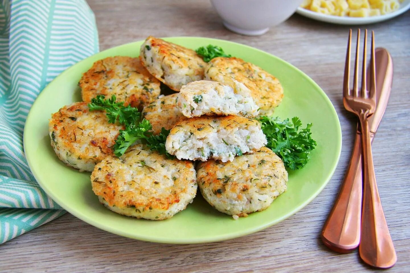 Котлеты с майонезом рецепт с фото Жареная рыба с рисом - 6 рецептов - 1000.menu