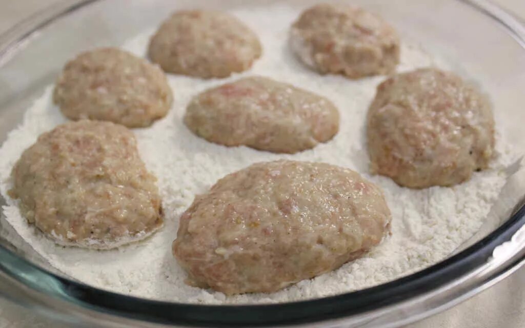 Котлеты с мукой рецепт с фото Куриные котлеты с мукой: пошаговый рецепт с фото
