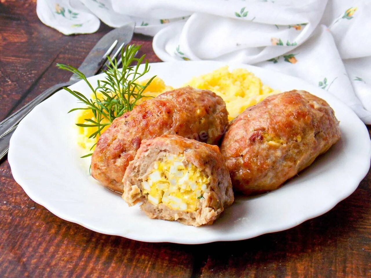 Котлеты с начинкой рецепт с фото пошагово Зразы с яйцом в духовке мясные рецепт с фото пошагово - 1000.menu