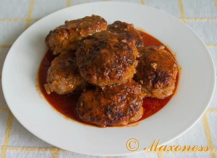 Котлеты с подливкой на сковороде фото Котлеты с подливой Ethnic recipes, Food, Pork