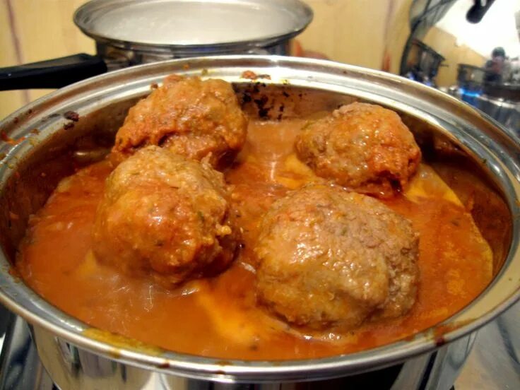 Котлеты с подливом рецепт с фото Creamy chicken kofta curry can be made by ground chicken and yogurt. Read how to
