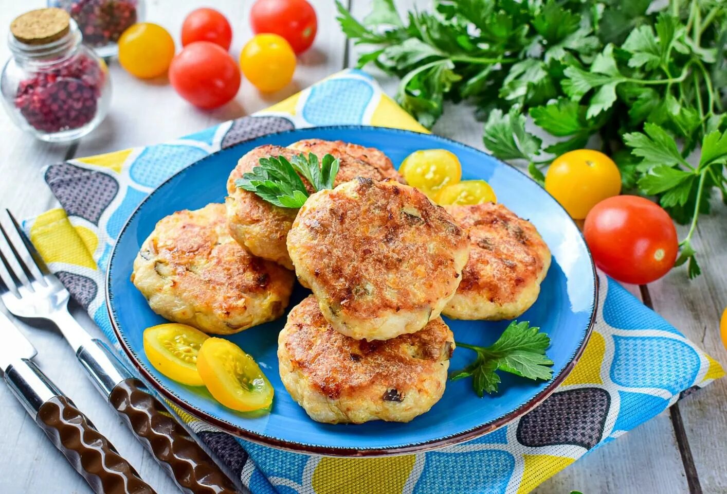 Котлеты с сыром фото Котлеты с грибами и сыром в духовке куриные рецепт с фото пошагово - 1000.menu