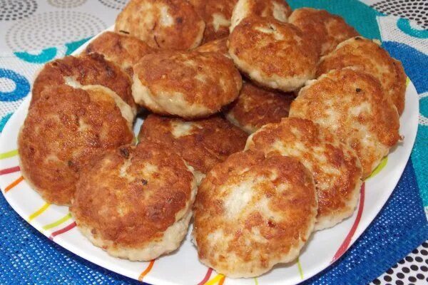 Котлеты с сыром рецепты фото Куриные котлеты с плавленым сыром Идеи для блюд, Куриные котлеты, Гарниры