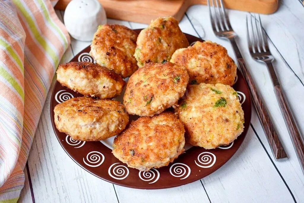 Котлеты с зеленью рецепт с фото Куриные котлеты с зеленью рецепт с фото пошагово - 1000.menu