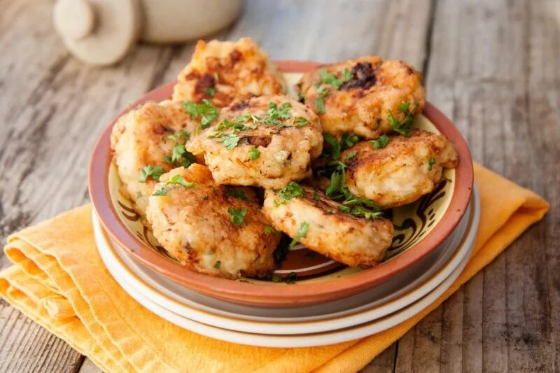 Котлеты с жареным луком рецепт с фото Как приготовить очень вкусные куриные котлеты дома: 4 новых рецепта - The-Challe