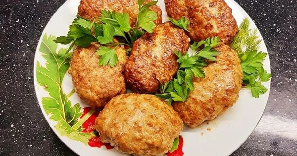 Котлеты свинина курица рецепт с фото Ленивые голубцы за 190 рублей на всю семью. Блюда на ужин, Национальная еда, Лен