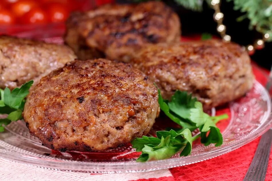 Котлеты свино говяжьи рецепт с фото Как и сколько готовить котлеты из говядины мягкими и сочными?