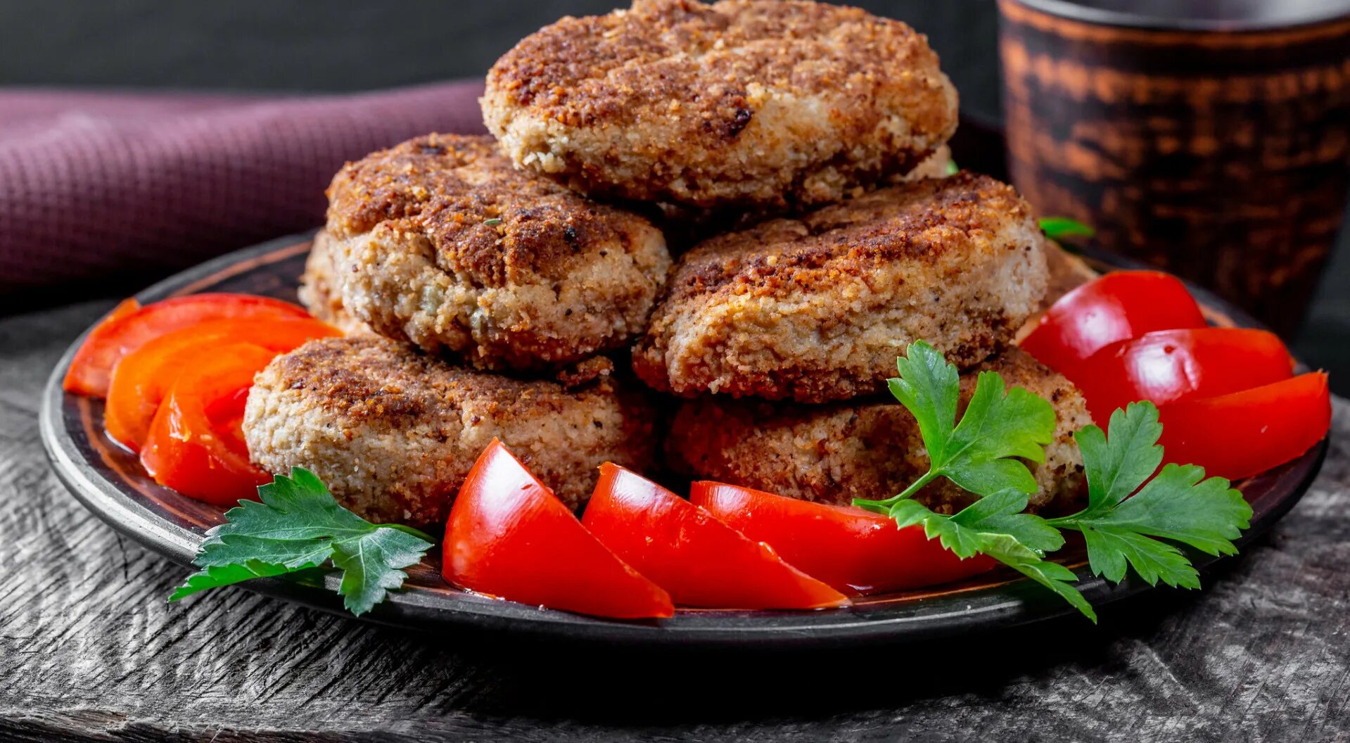 Котлеты сырые фото Wallpaper : food, meat, vegetables, tomatoes 1919x1056 - WallpaperManiac - 17103