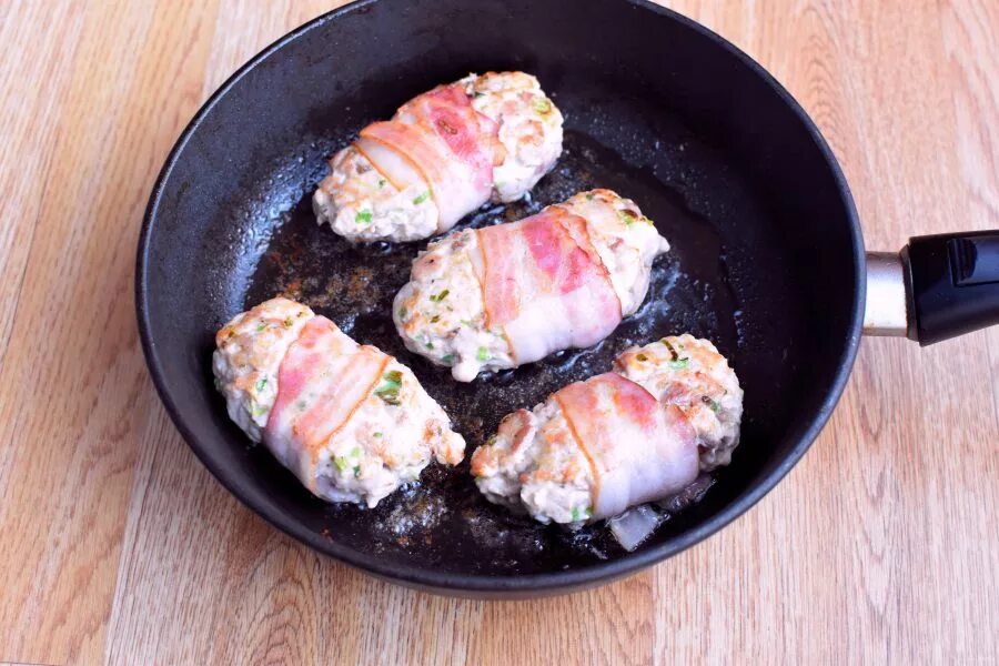 Котлеты в беконе рецепт с фото Куриные котлеты с беконом - пошаговый рецепт с фото на Повар.ру