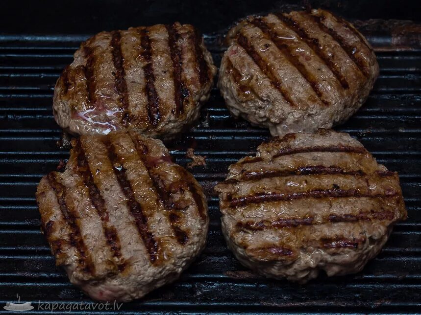 Котлеты в электрогриле рецепты с фото пошагово Mājas burgers