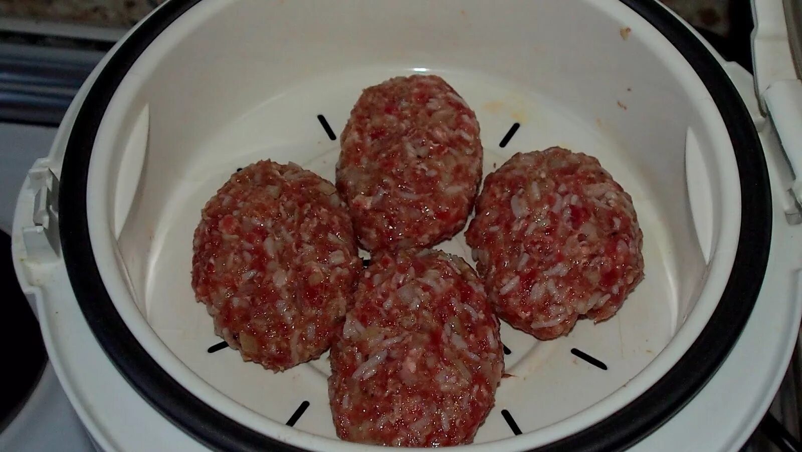 Котлеты в мультиварке на пару фото Котлеты с рисом в мультиварке: пошаговый рецепт с фото