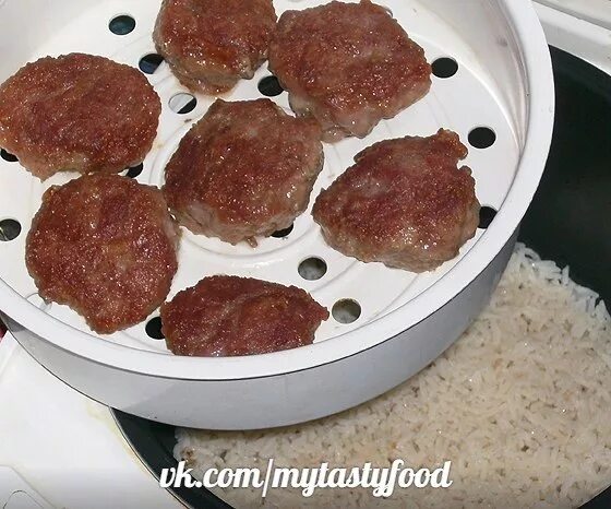 Котлеты в мультиварке рецепт с фото КОТЛЕТЫ НА ПАРУ И РИС В МУЛЬТИВАРКЕ! → Для мультиварки → CHEF.tm - Лучшие рецепт