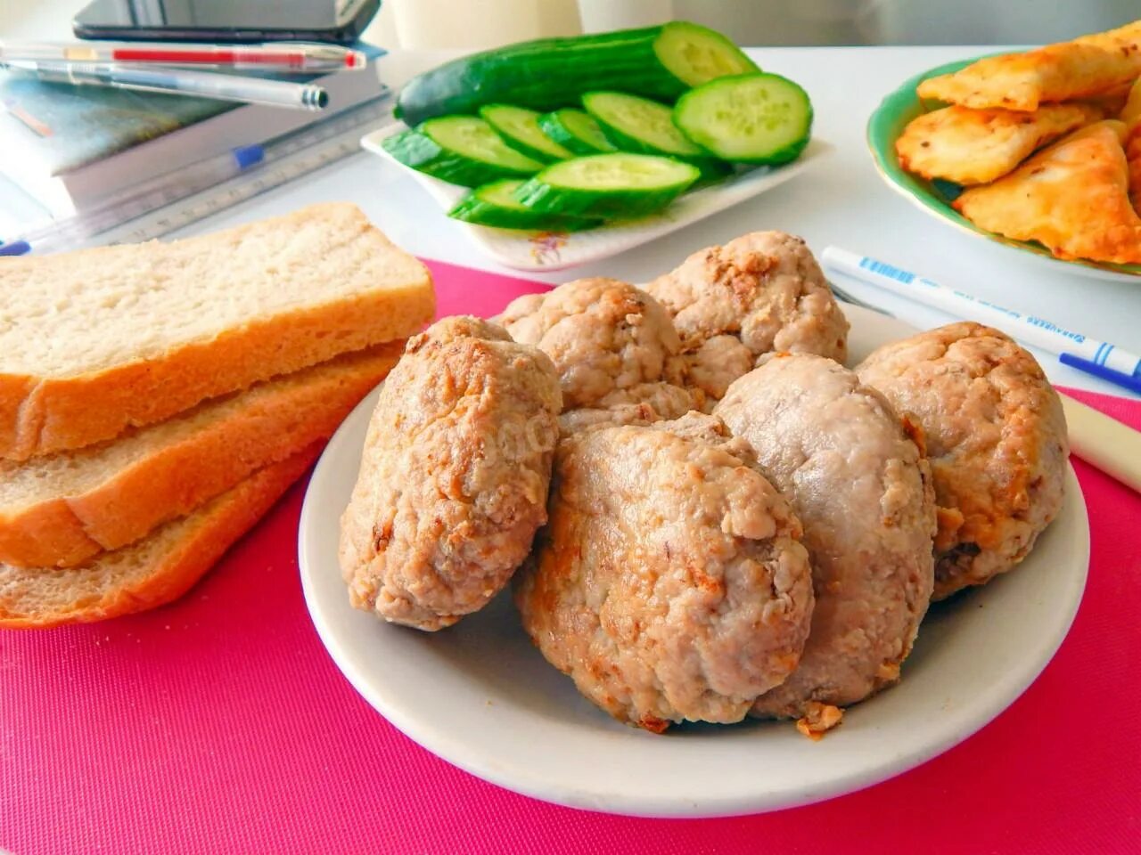 Котлеты в столовой фото Котлеты как в школьной столовой рецепт с фото пошагово - 1000.menu