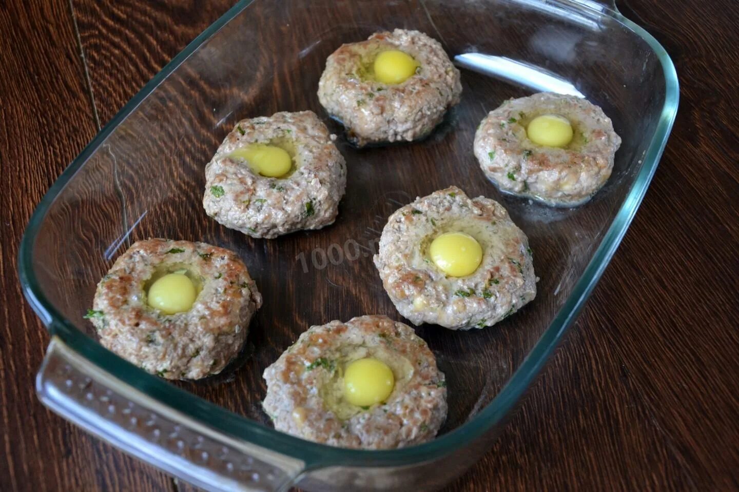Котлеты внутри яйцо рецепт с фото Котлеты мясные в духовке с перепелиными яйцами рецепт с фото пошагово - 1000.men