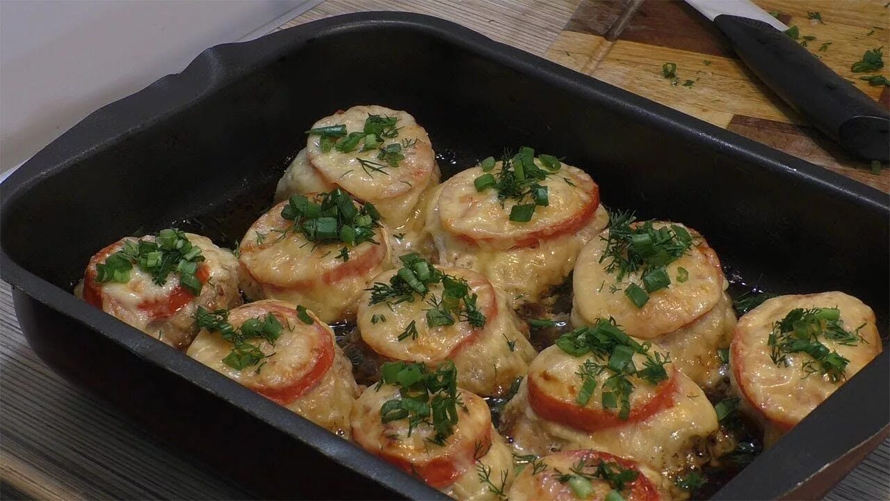 Котлеты запеченные в духовке фото рецепт Котлеты в духовке с помидорами и сыром. ВКУСНЯТИНА! Кулинария, Еда, Идеи для блю