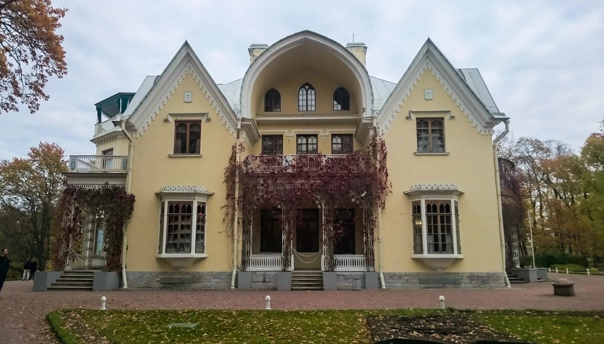 Коттедж дворец в петергофе кто жил фото Режим работы и стоимость билетов в Петергоф 2023