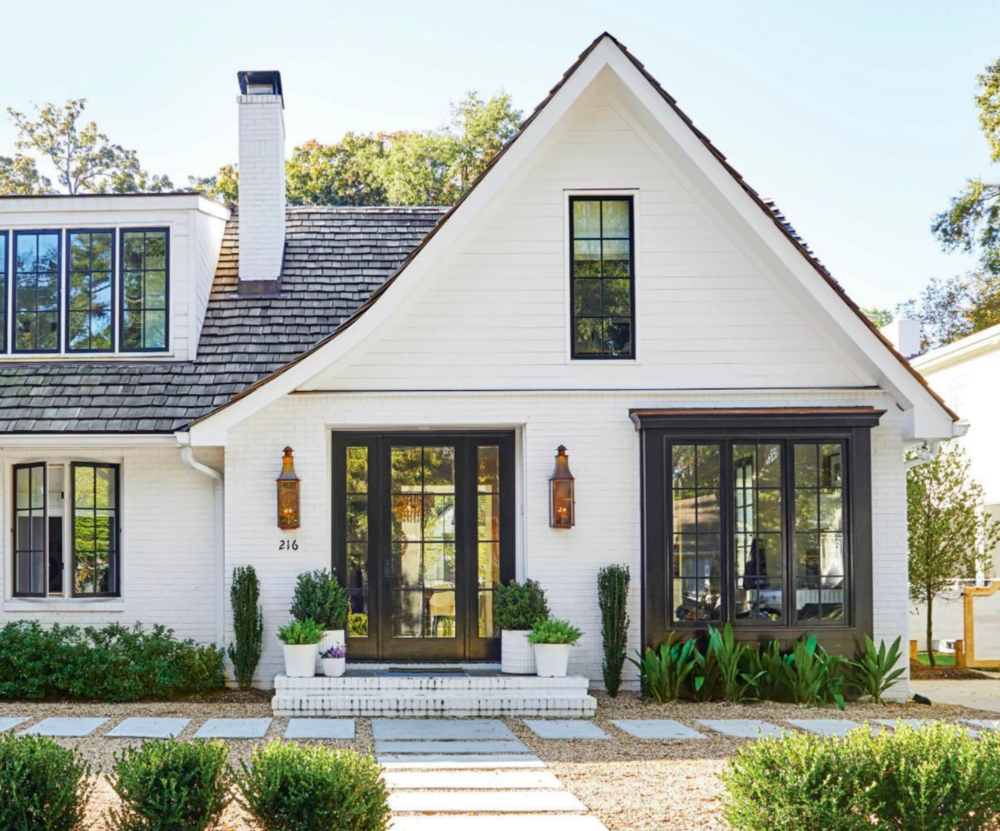 Коттедж фото снаружи Pros And Cons Of Painting Your Brick House - Studio McGee Modern farmhouse exter