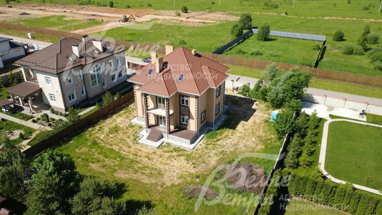 Коттедж ключ фото Дом, Чистые Ключи КП (Милюково), Киевское шоссе, 416 м2 на участке 15.2 соток АН