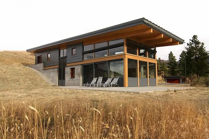 Коттедж с односкатной крышей фото Nahahum Building a container home, Country house design, Cottage design