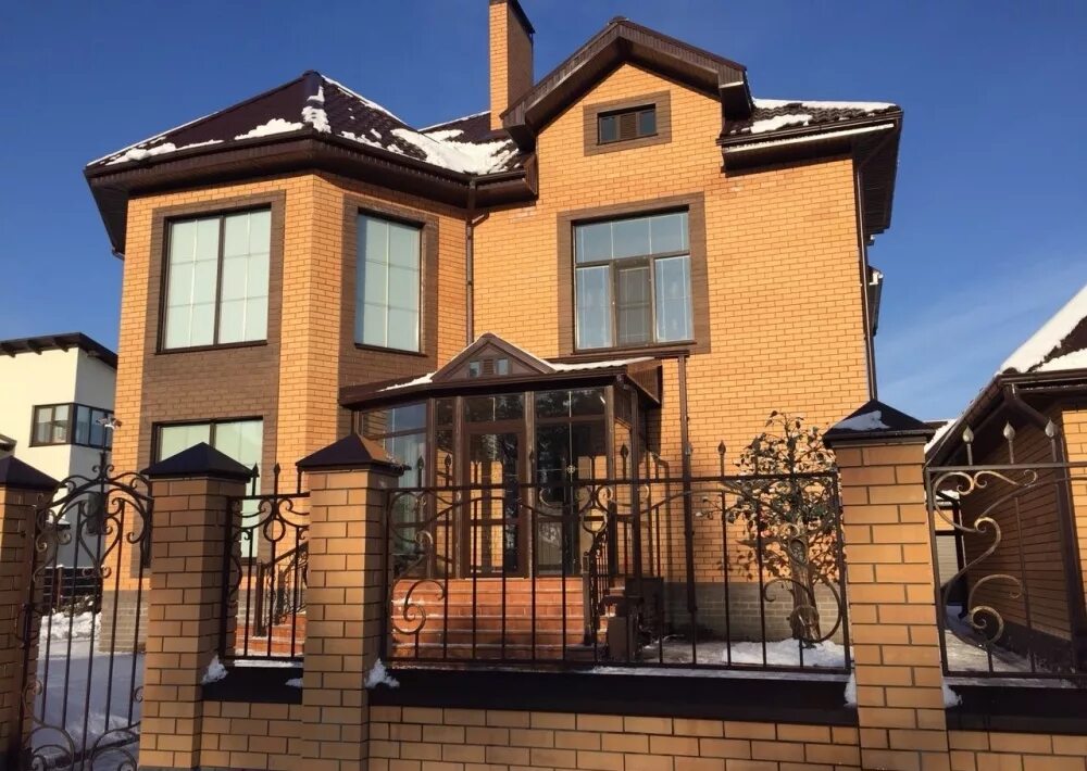 Коттедж в барнауле фото Продажа коттеджа с винным погребом и баней с росписью