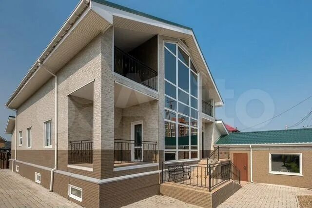 Коттеджи в хабаровске цены фото Коттедж 320 м² на участке 13 сот. на продажу в Хабаровске Купить дом в Хабаровск