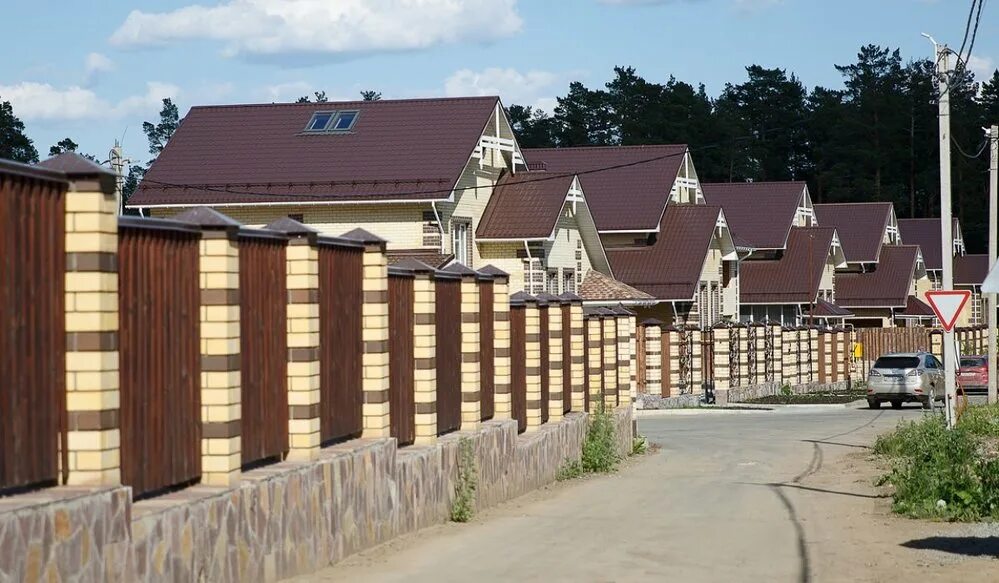 Коттеджные поселки екатеринбурга фото Золотой Карп (Екатеринбург, Чкаловский район, с. Горный Щит) - Коттеджные посёлк