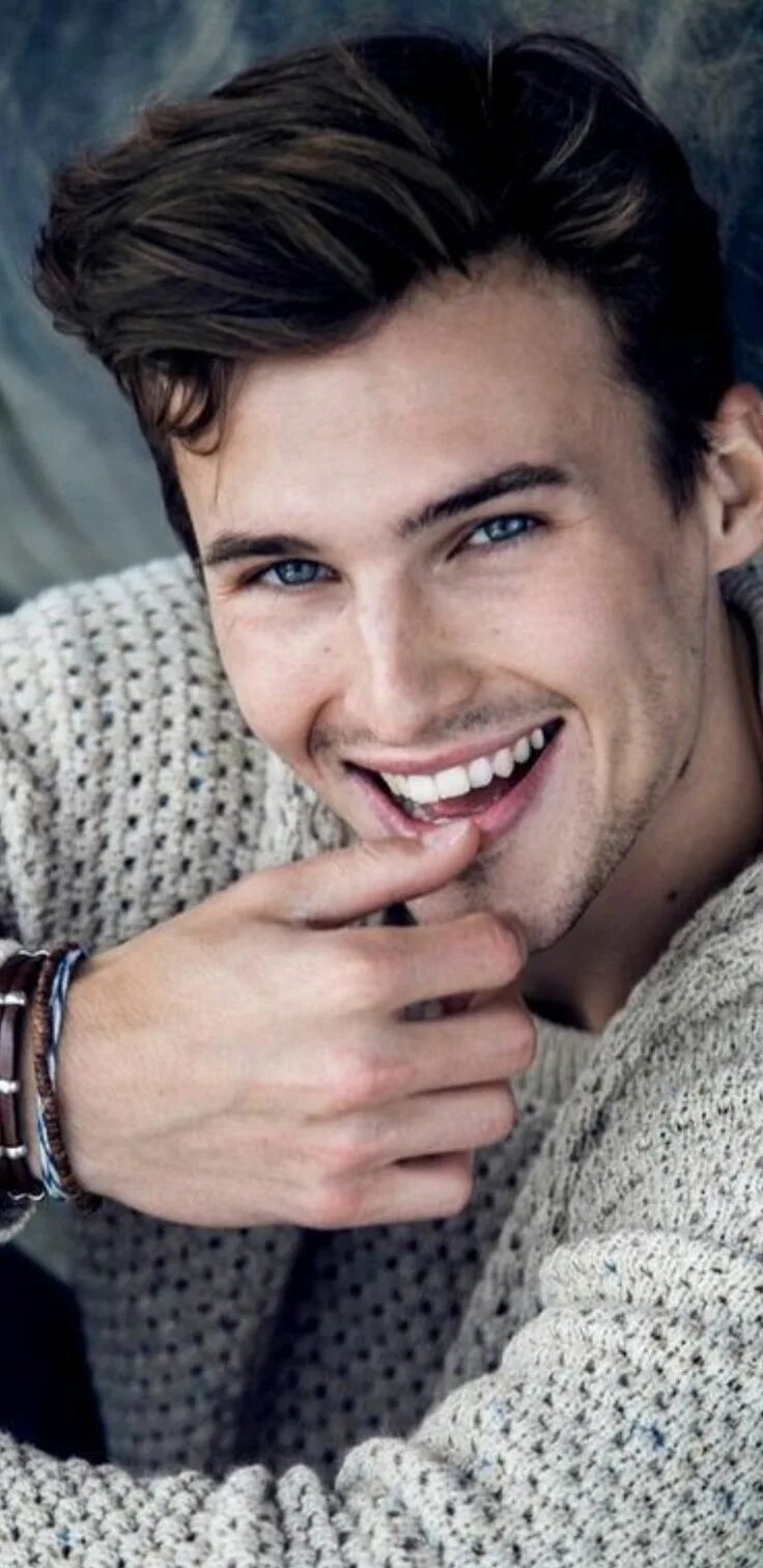 Красивые мужчины 20 фото Pin de Esdtas en Hombres hermosos en 2019 Hombres hermosos, Belleza masculina y 