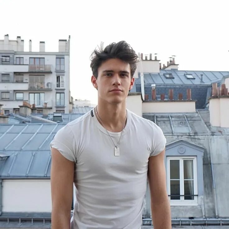 Красивые мужчины 20 фото See this Instagram photo by @xserrano9 * 20.1k likes Knappe mannen, Mannen fotog