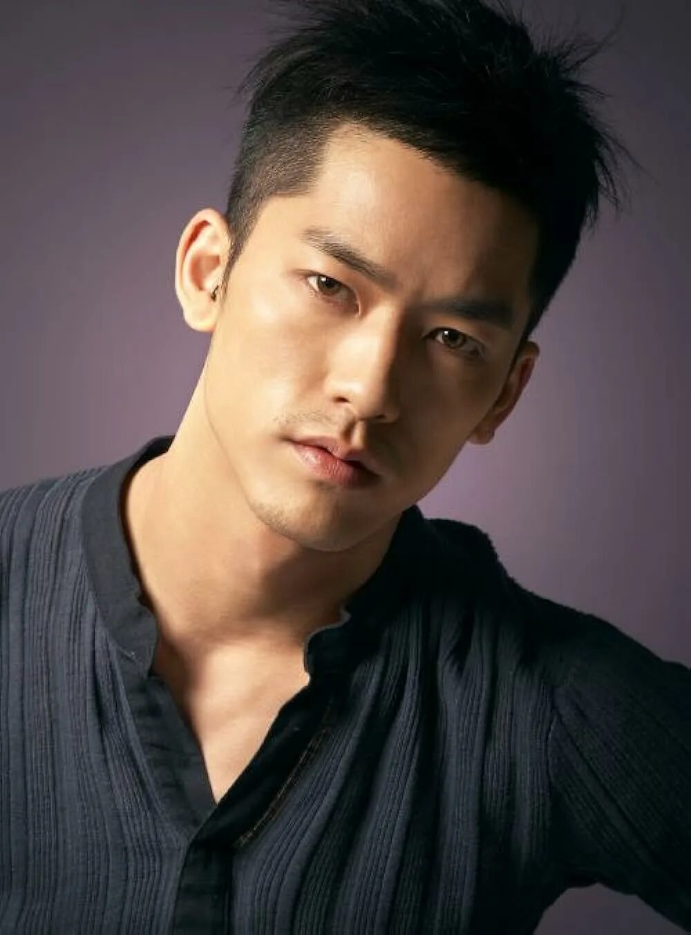 Красивые мужчины китая фото Yong Woo Lee