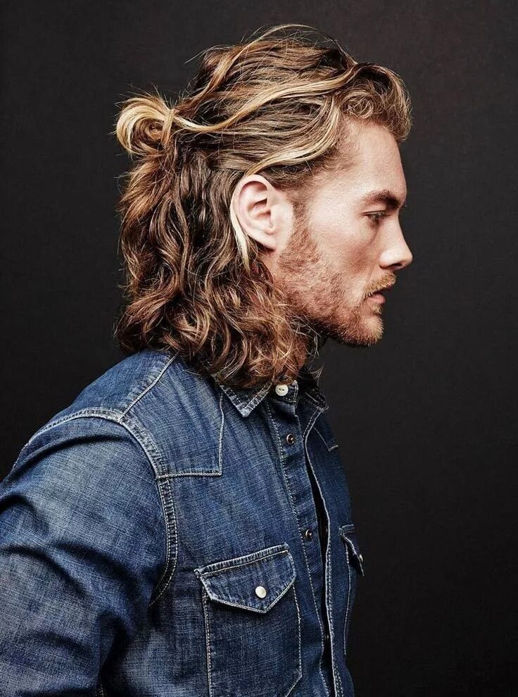 Красивые мужские прически на длинные волосы Pin by Bart on men's hairstyle Long hair styles men, Hair styles, Mens hairstyle