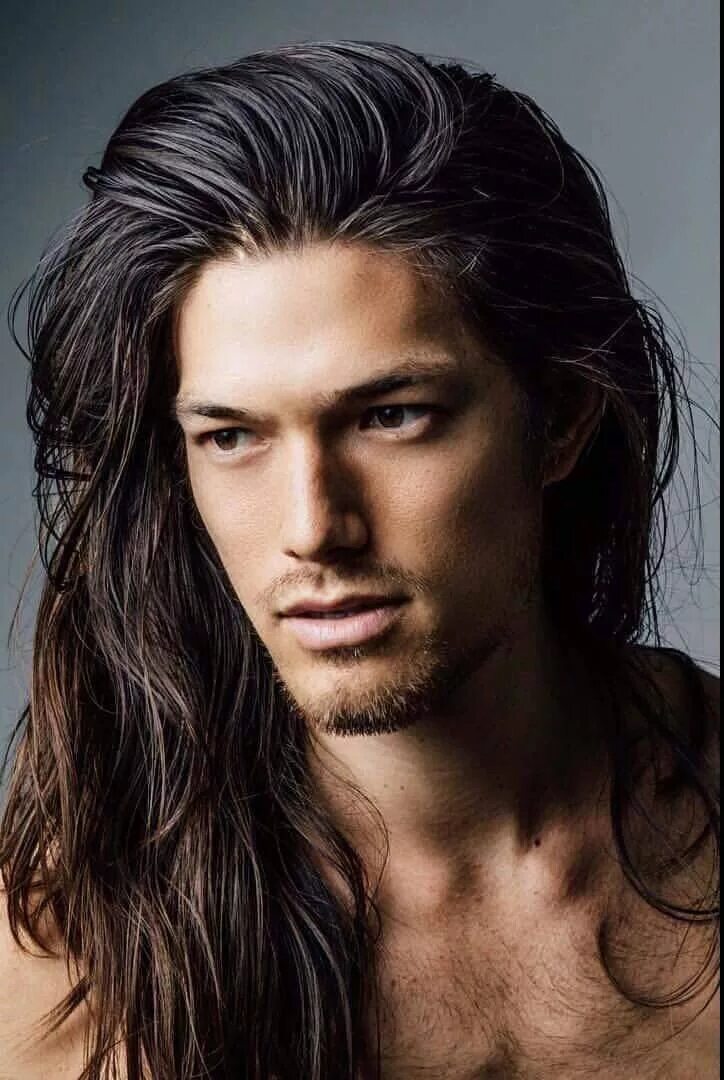 Красивые мужские прически с длинными волосами Alternative Kelan Long hair styles men, Mens hairstyles, Long hair styles